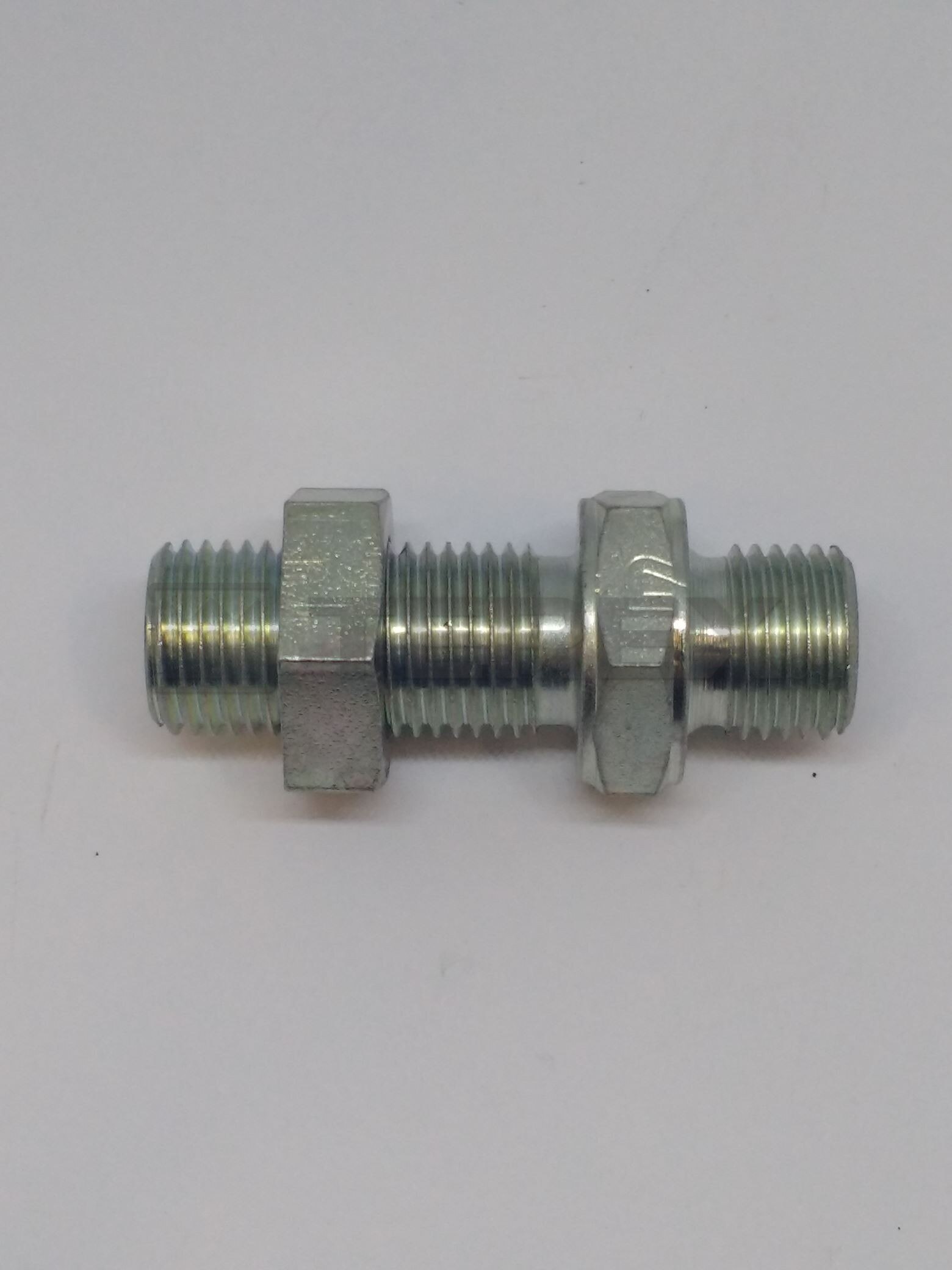 1/4MALE BULKHEAD ADAPTOR C/W NUT