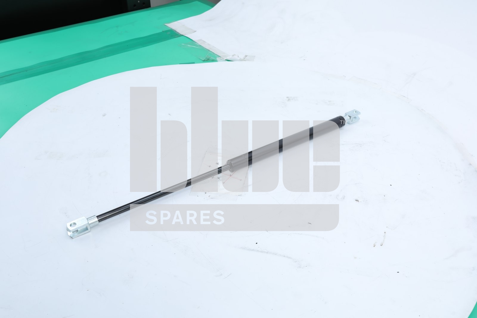 GAS STRUT ? MET 5141 (700N ? 200MM) CLEVIS END