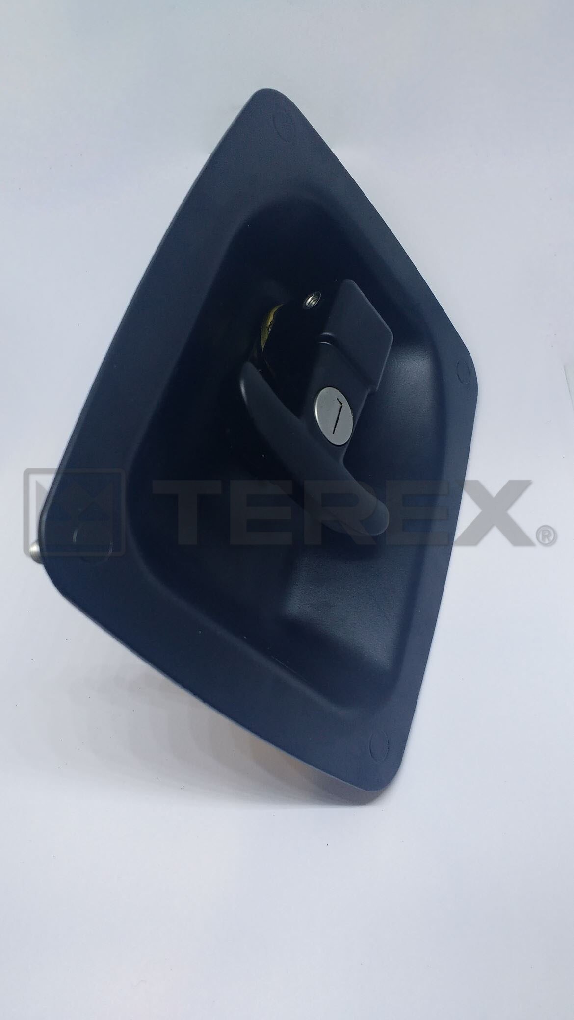 MEDIUM CUP COMP LATCH