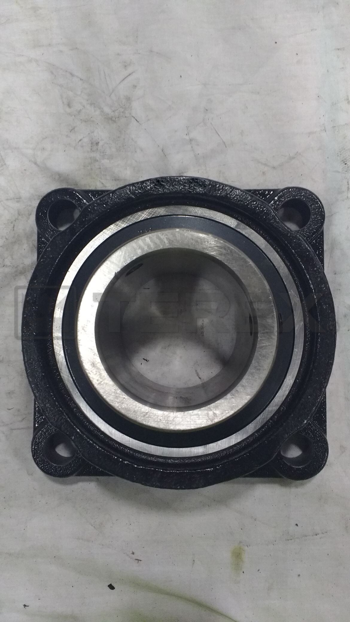 FLANGE BRG (APRON FEEDER)