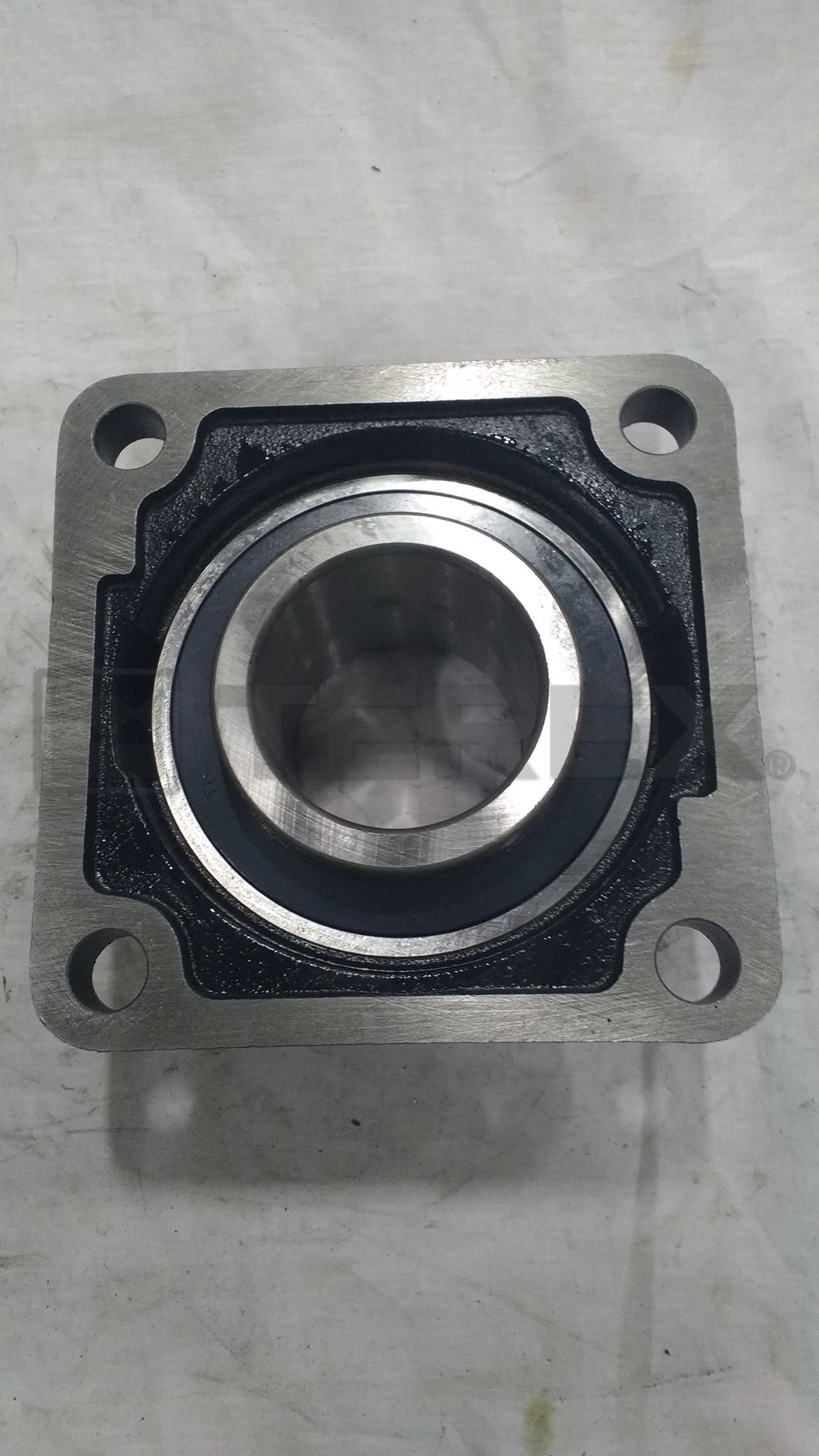 FLANGE BEARING