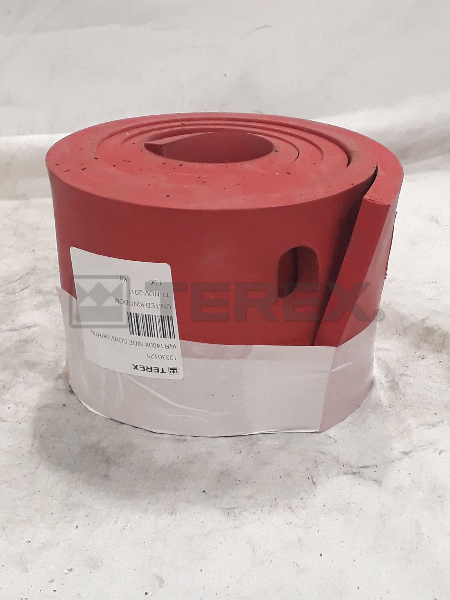 WR1400X SIDE CONV SKIRTING RUBBER (RED)