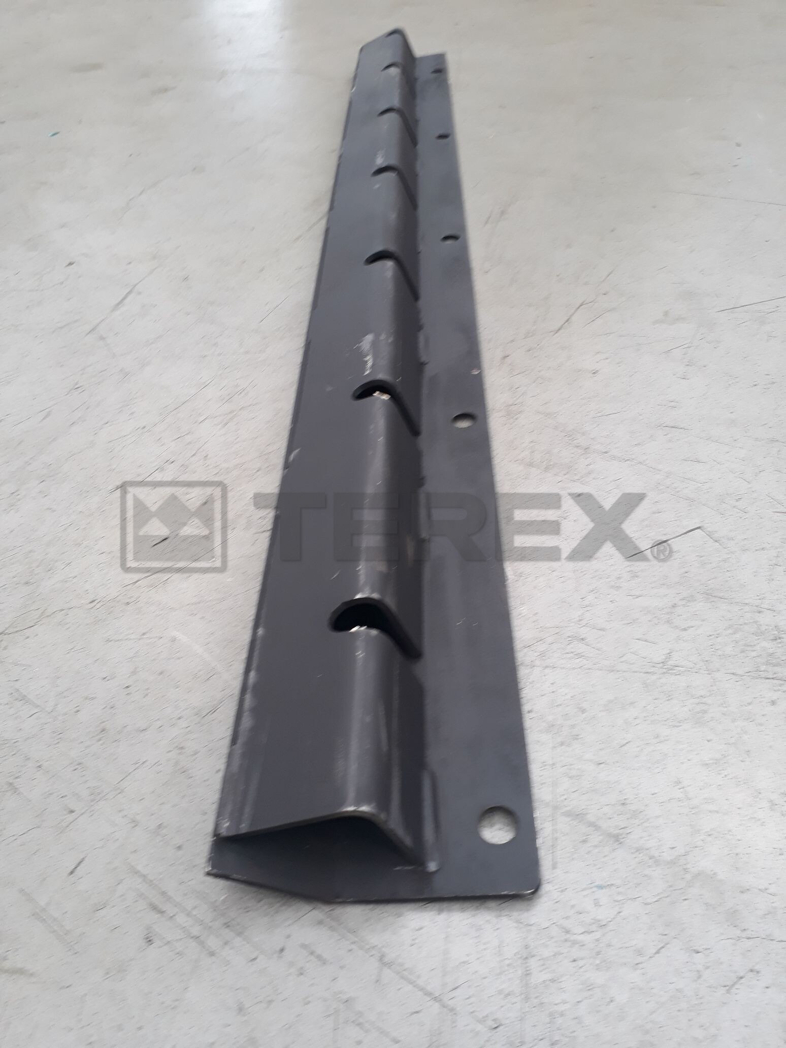 APRON SKIRTING REAR RH