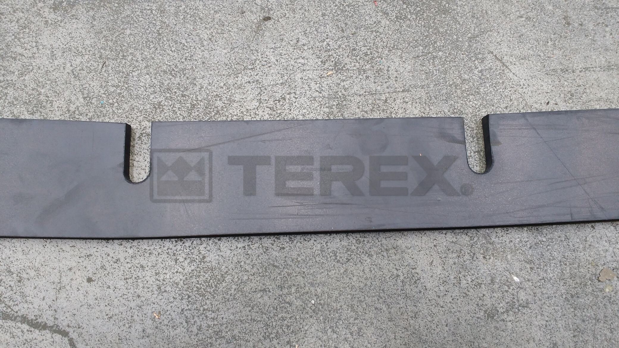 WR1400X BELT FEEDER TAIL DRUM SCRAPER RUBBER