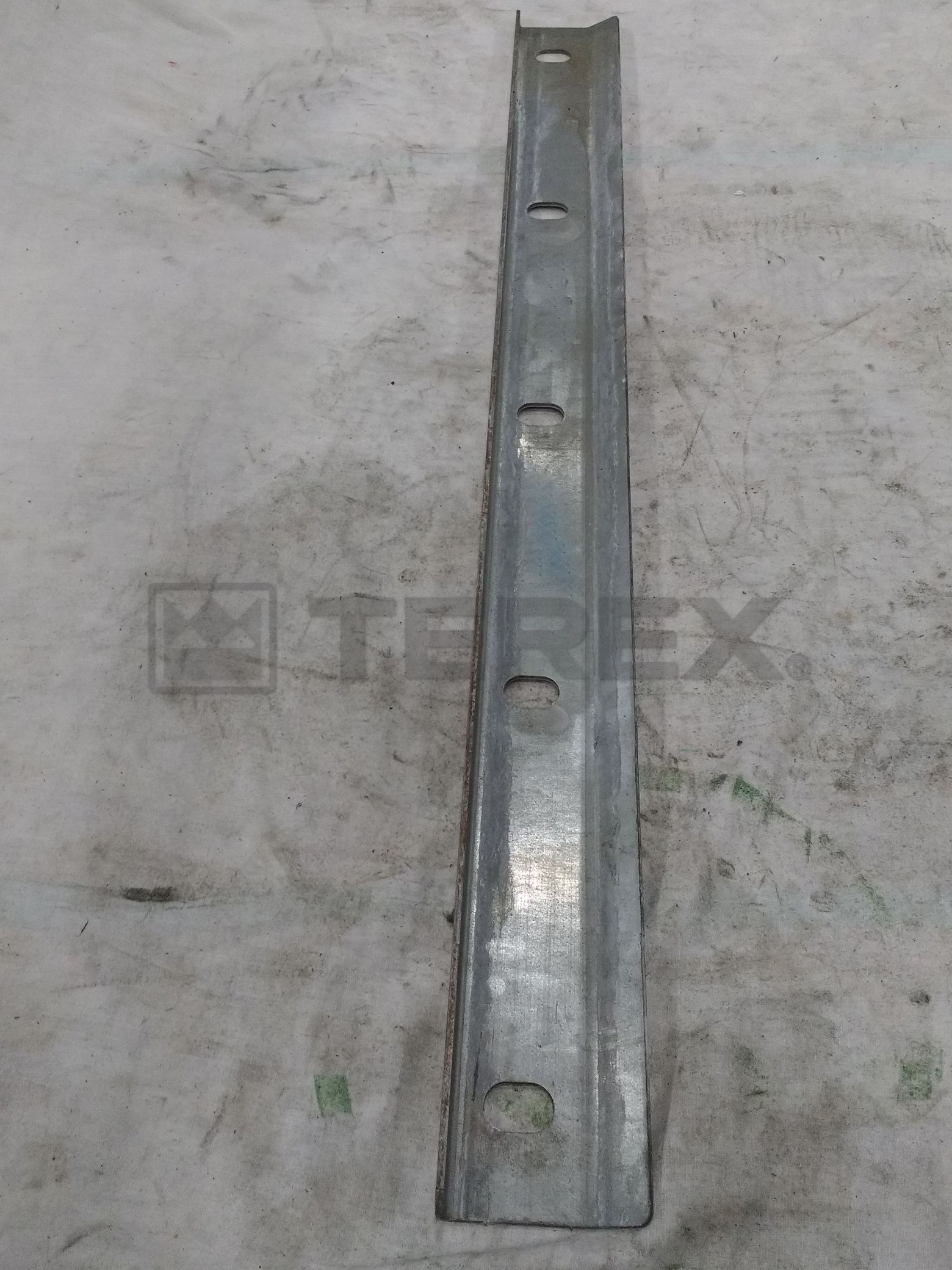 830MM X 5 HOLE GALVANISED CLAMP
