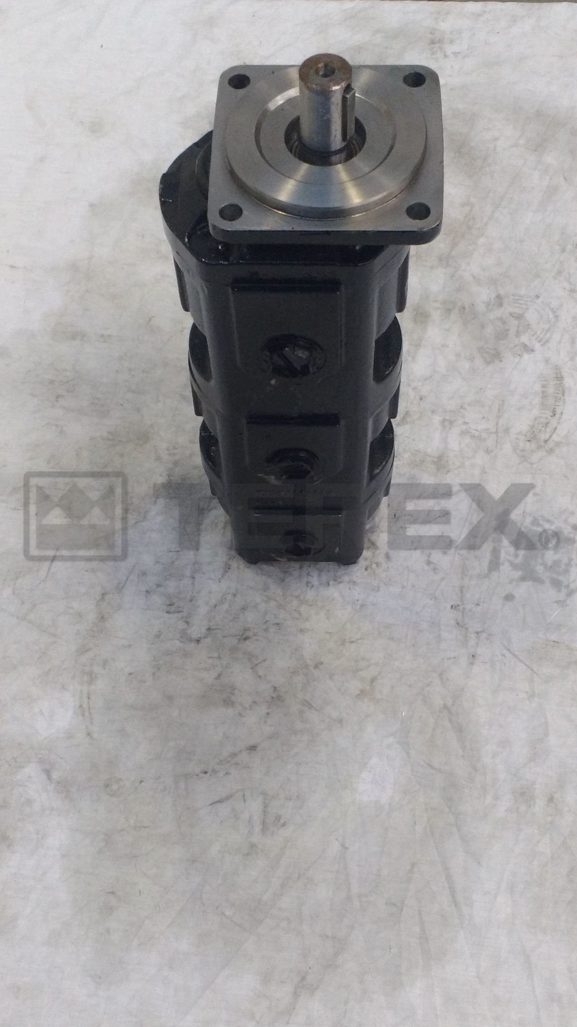 HYDRAULIC TRIPLE PUMP