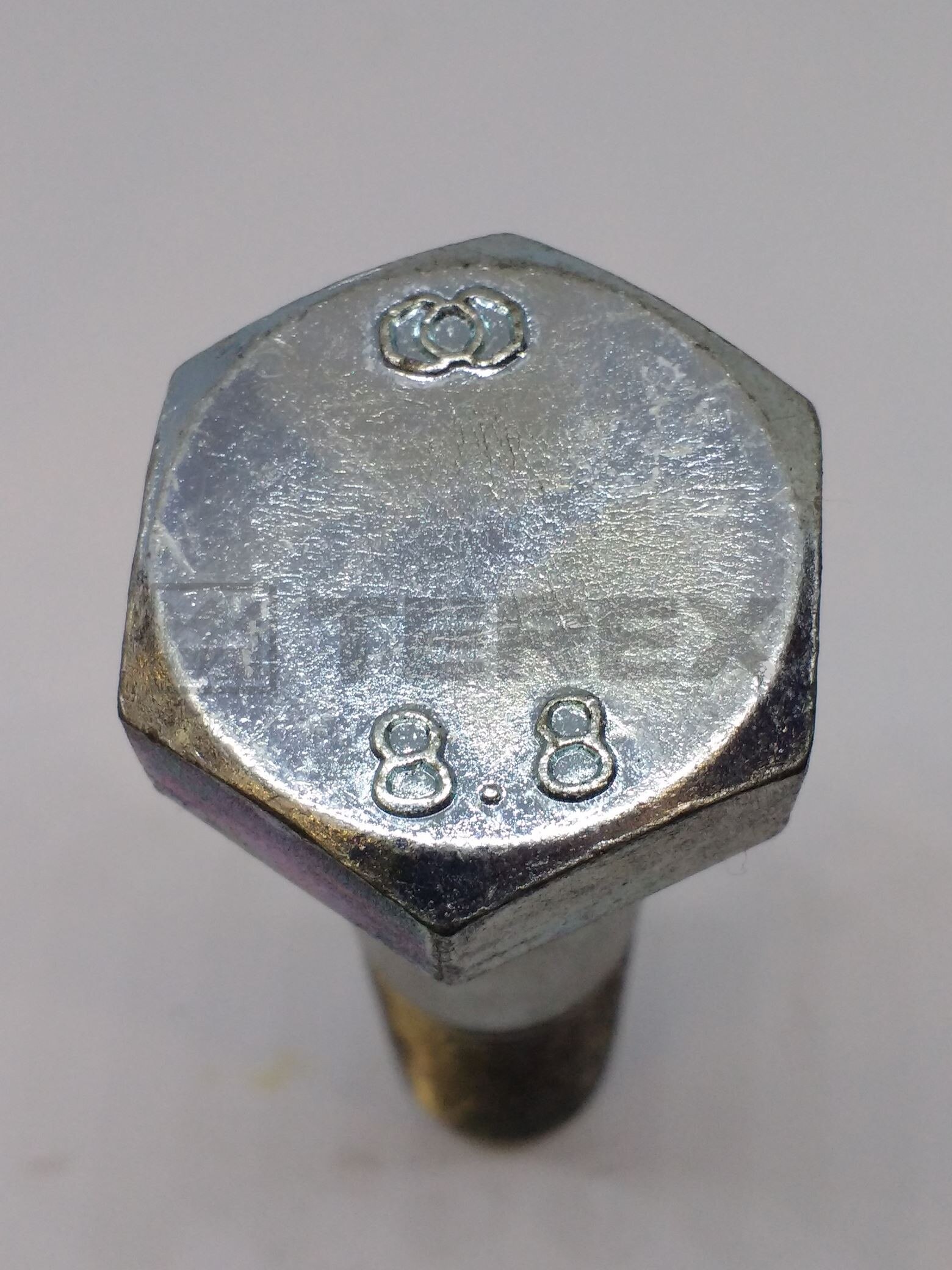 M24-3.00 X 110 ZINC HEX HEAD BOLT GR 8.8 DIN931