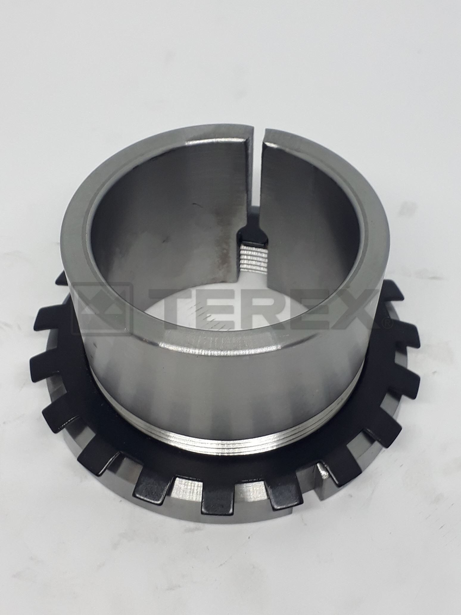 HE 315-2+1/2 SLEEVE AND NUT