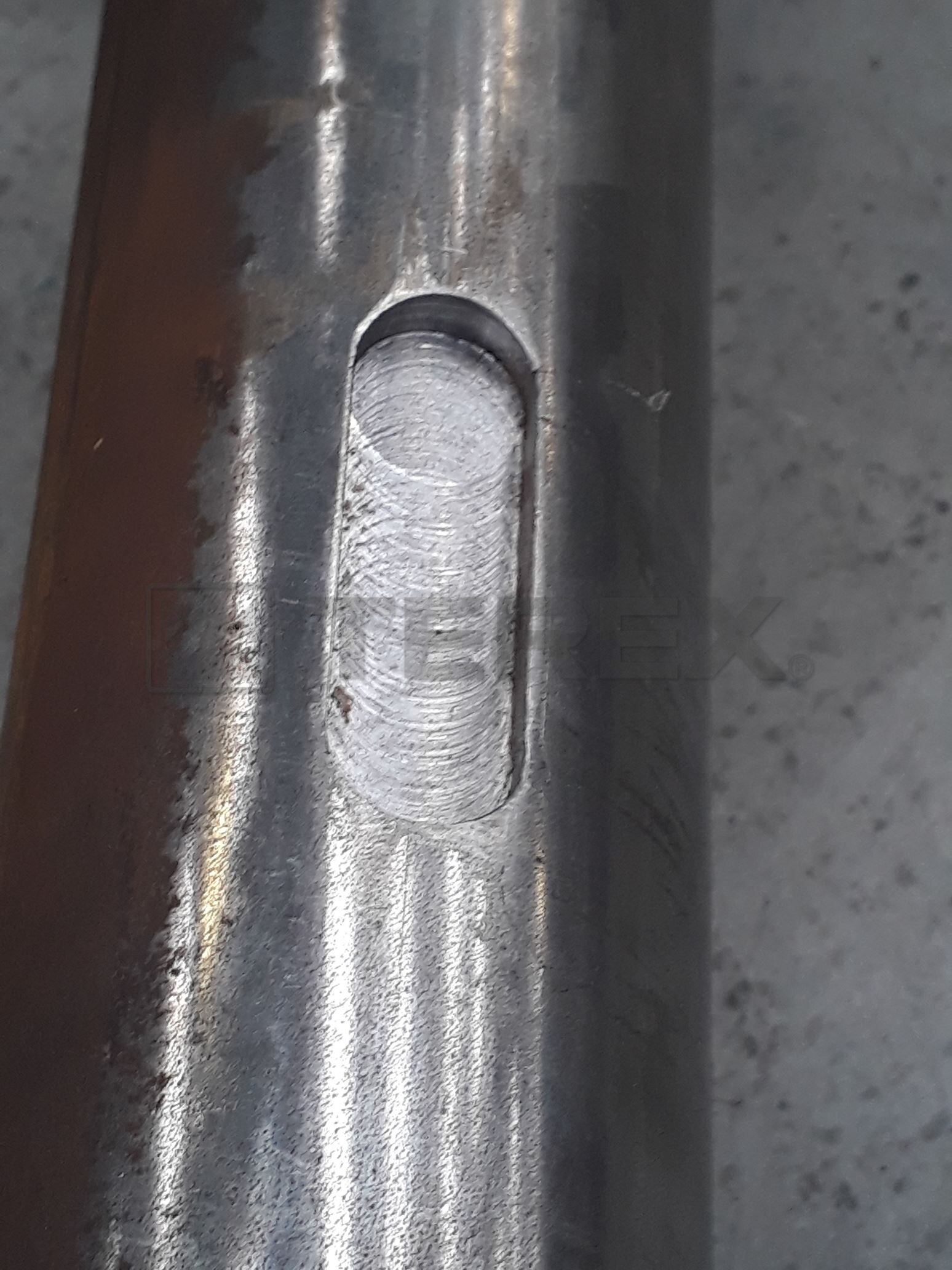 510 COMMANDER FEEDER DRIVE SHAFT