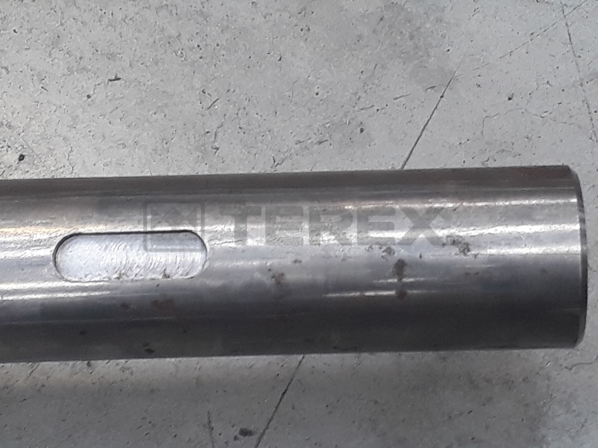 510 COMMANDER FEEDER DRIVE SHAFT