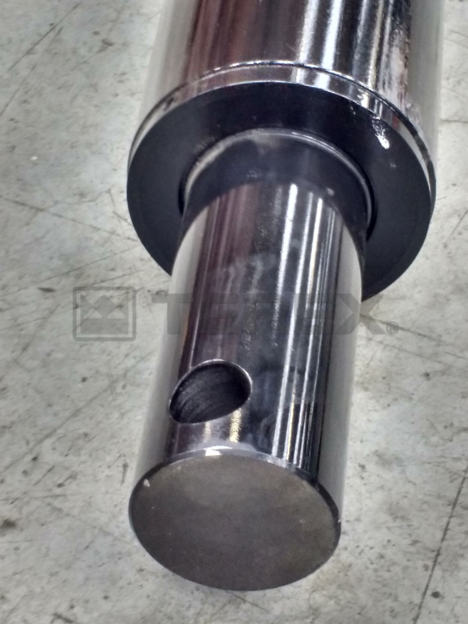 M100 MAIN LIFTING RAM 1968 5CC 1676ST