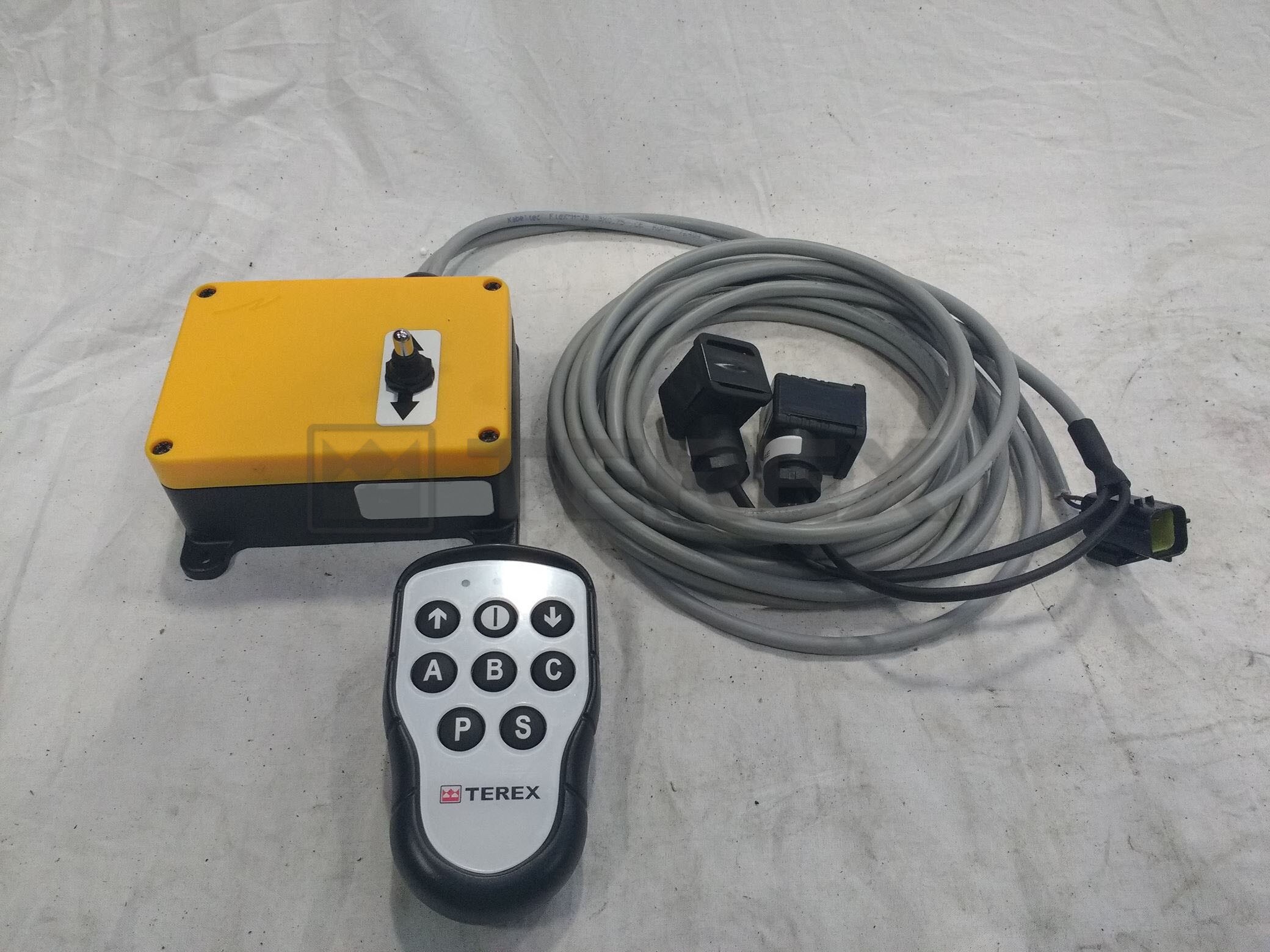 REMOTE OPERATOR SYSTEM 4 CHANNEL 12/24 VDC (RTG NONE DESERT