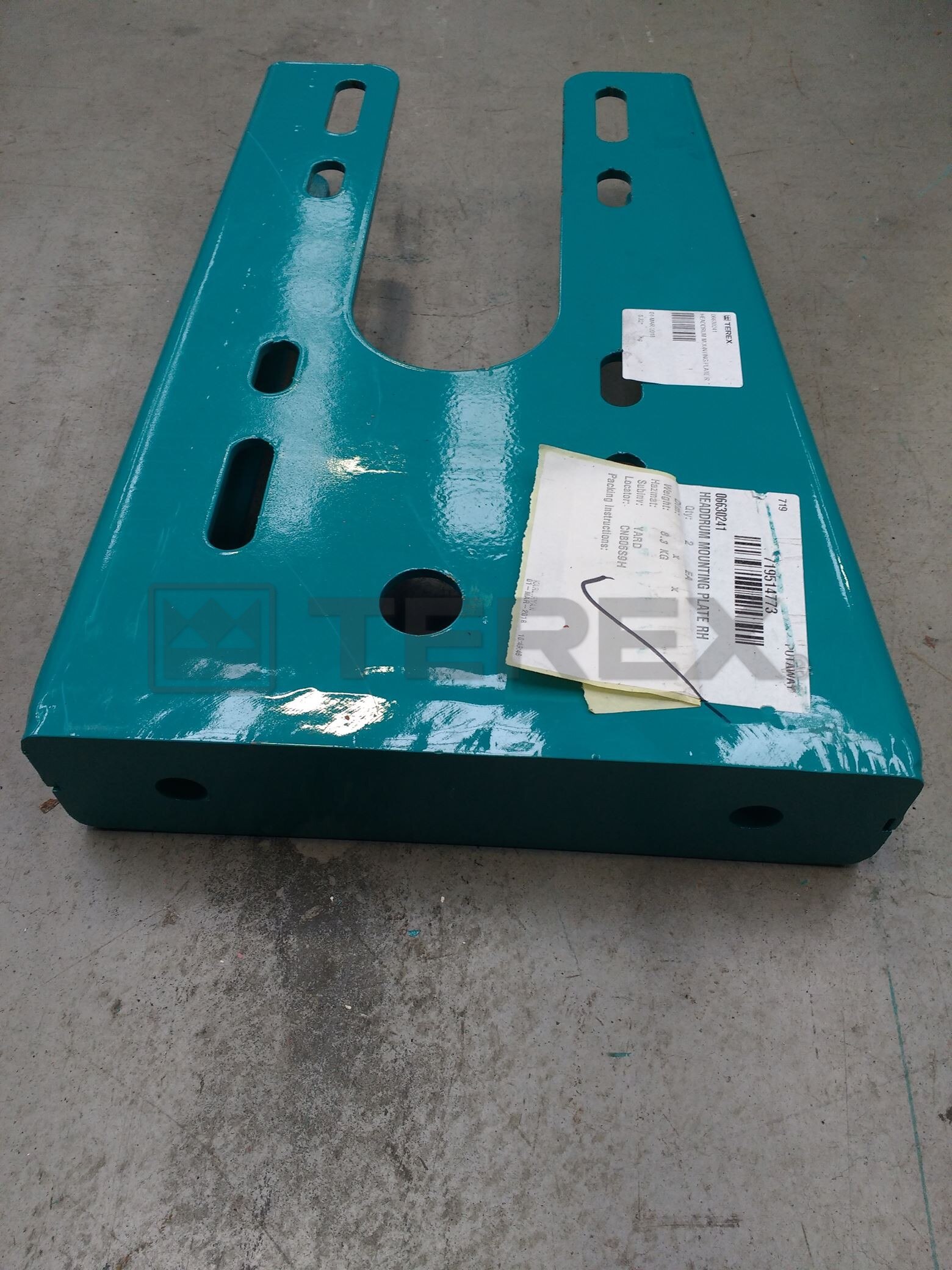 1400 MAIN HEAD DRUM MOUNTING BRACKET RH