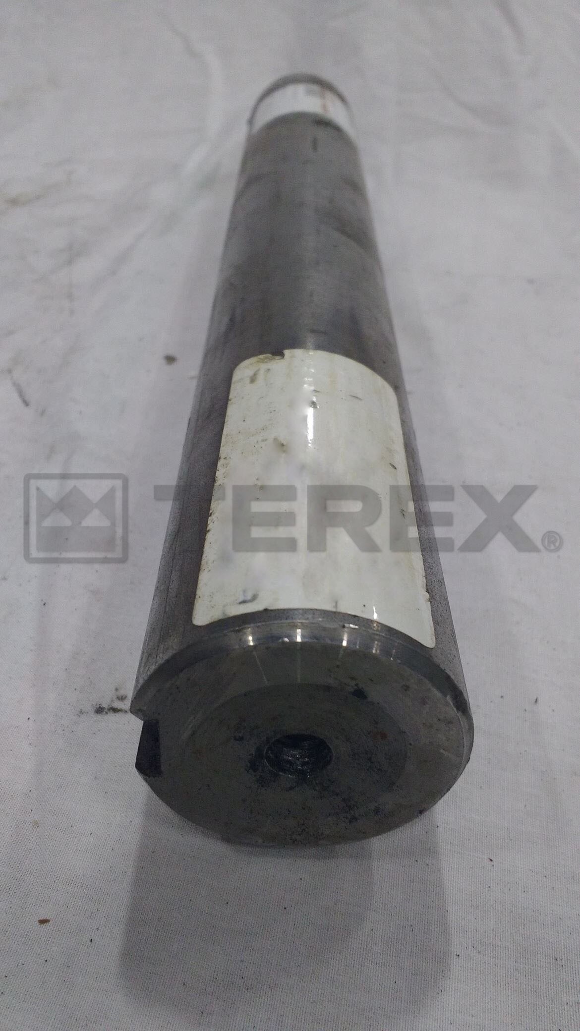 RETAINING WHEEL SHAFT 620 TROMMEL