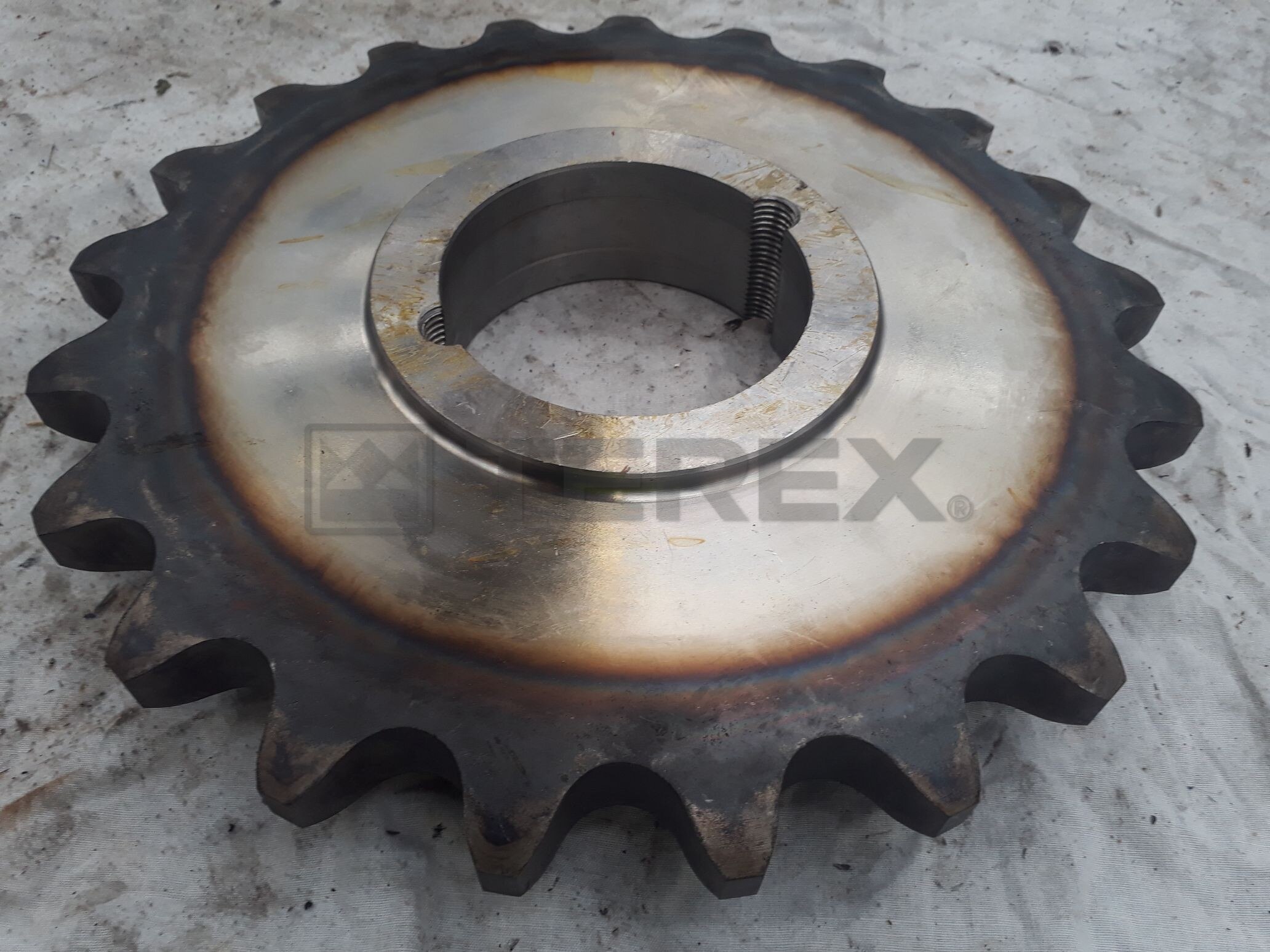 615 /725 TROM DRIVE SPROCKET(TRANSMISSION)