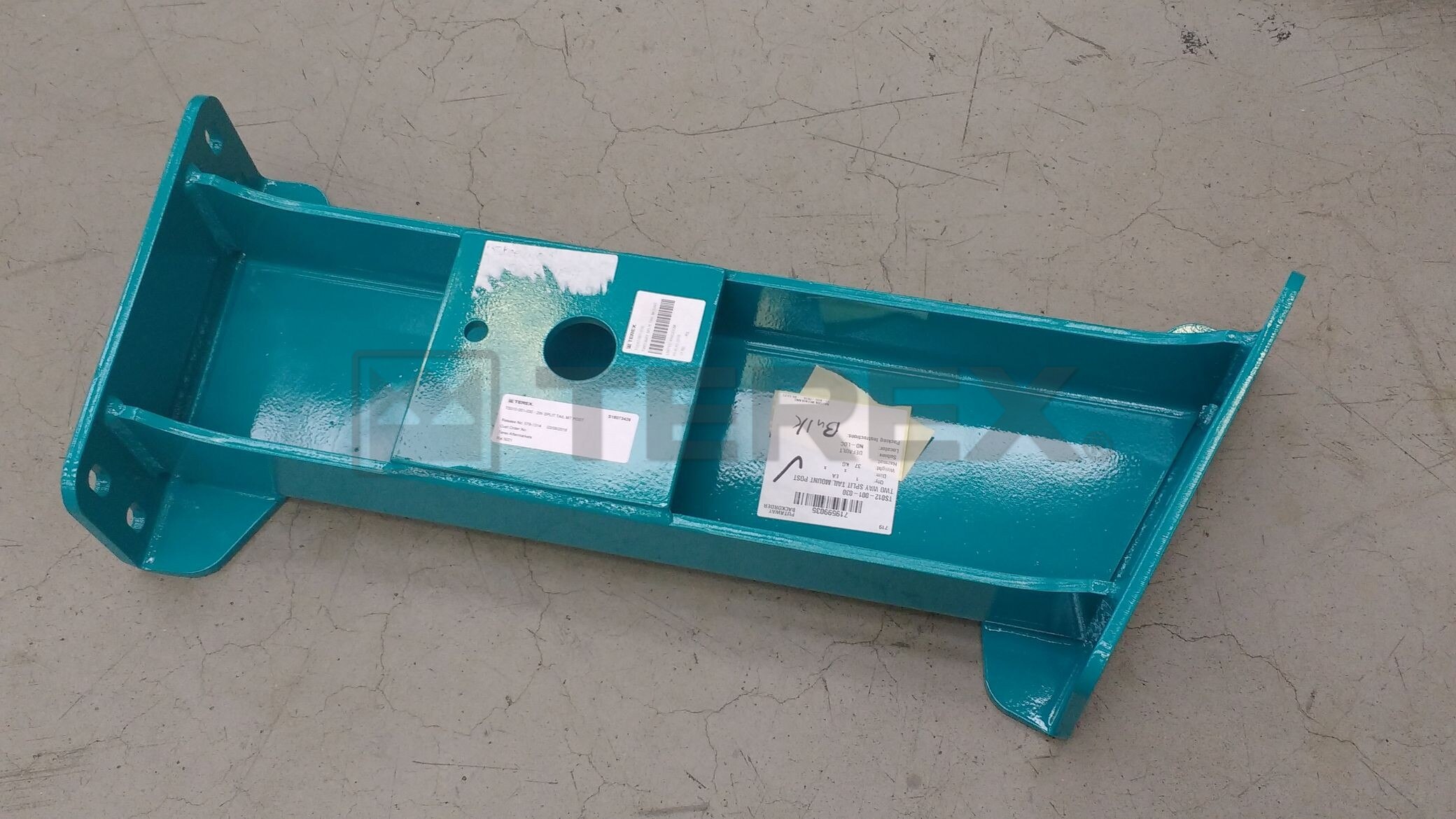 TWO WAY SPLIT TAIL MOUNT POST